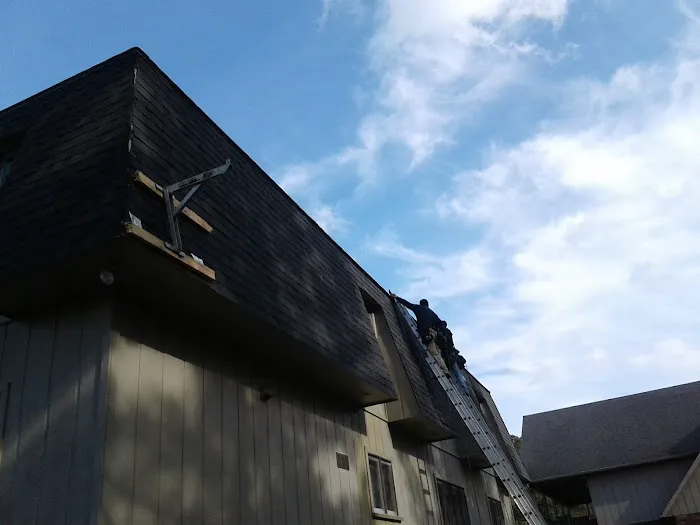 Yacht Club Picture 10