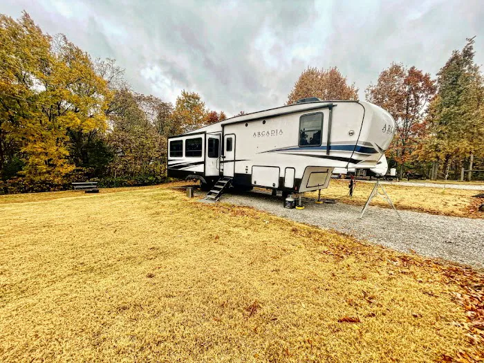 Around the Bend Ozarks RV Park Picture 1