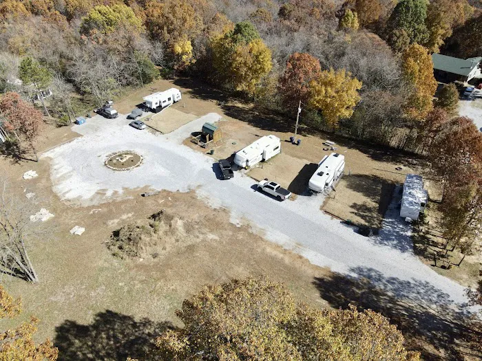 Around the Bend Ozarks RV Park Picture 5