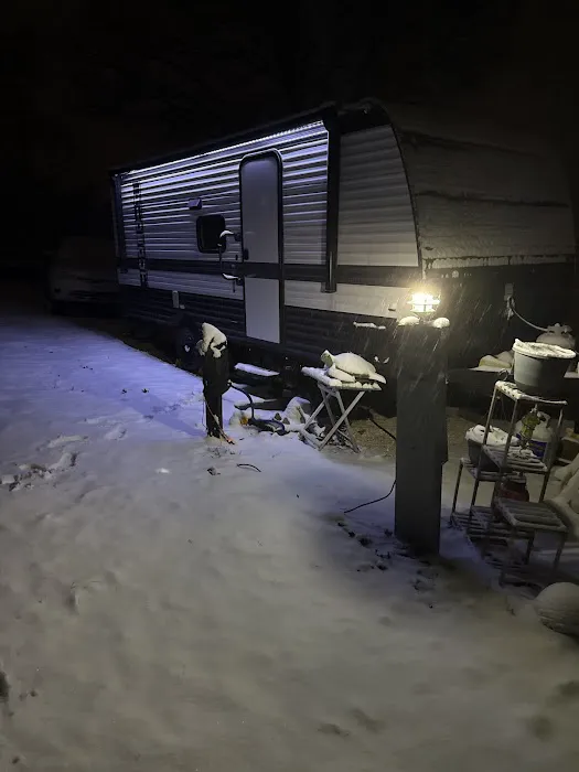 Around the Bend Ozarks RV Park Picture 7