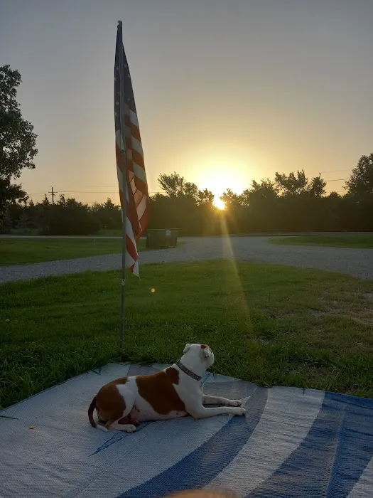 Happy Camper RV Park Picture 3