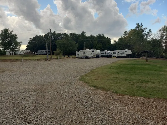 Happy Camper RV Park Picture 1