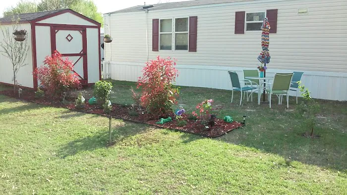 Cavalier Mobile Home Park Picture 3