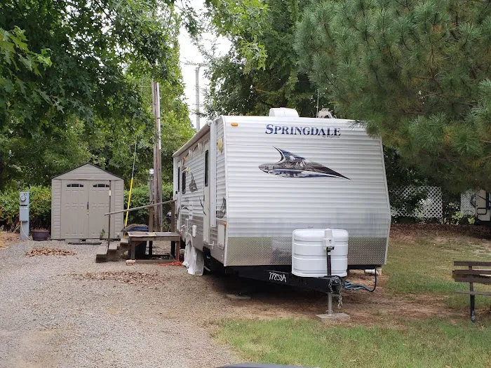 Happy Hollow RV Park Picture 1