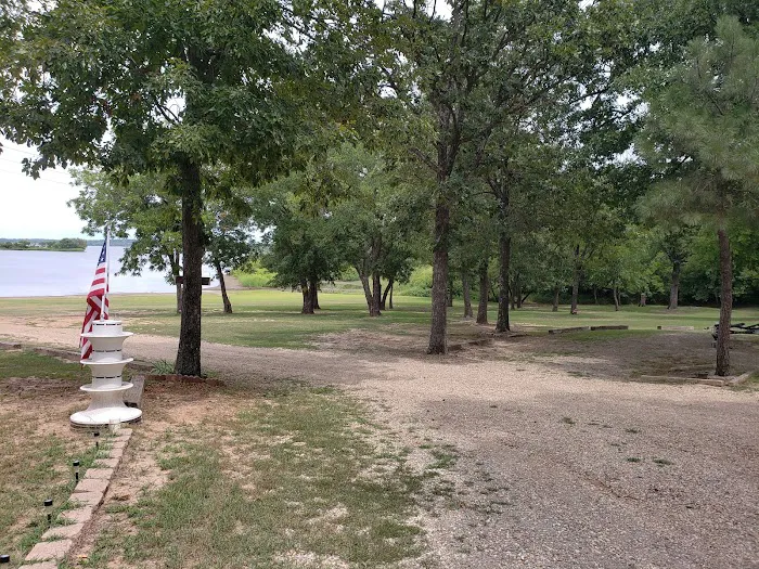 Happy Hollow RV Park Picture 3