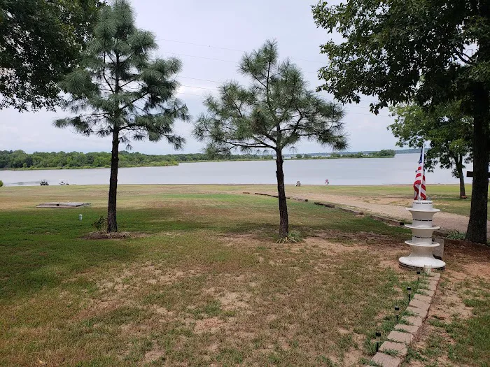 Happy Hollow RV Park Picture 7