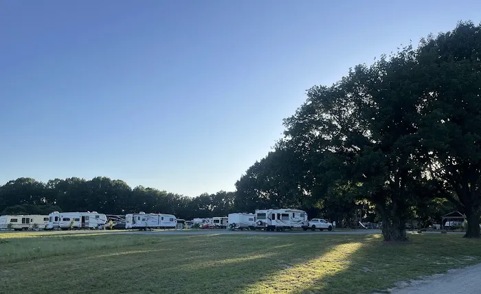 Great Outdoors RV Park Picture 10