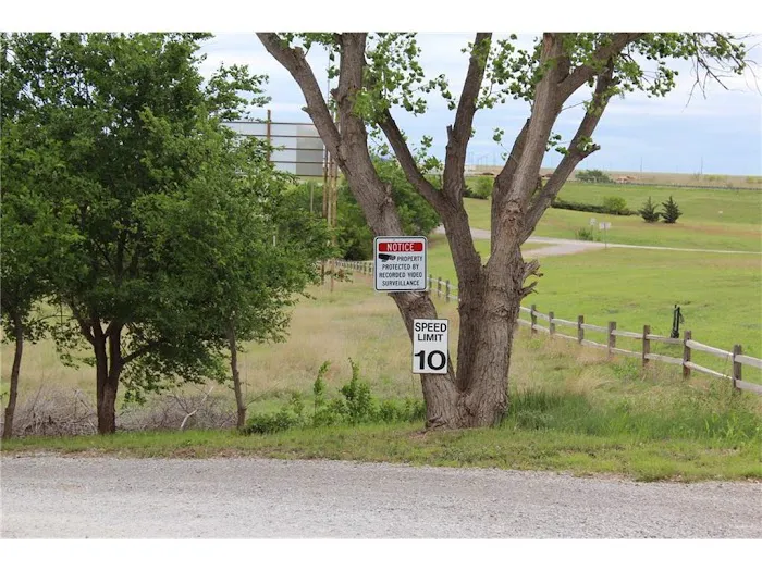 Bobcat Creek RV Park, Convenience Store, Gas Station and Propane Filling Station Picture 7
