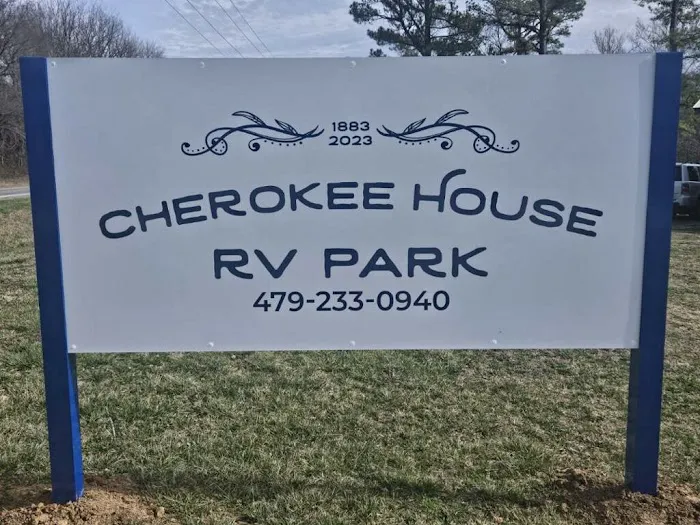 Cherokee House RV Park Picture 3