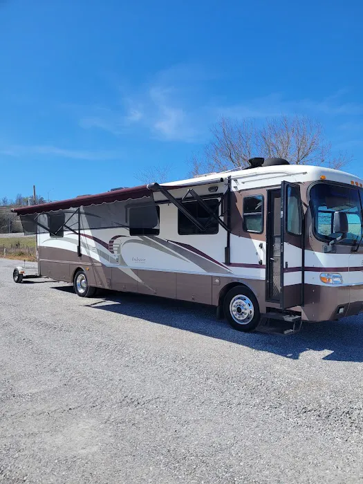 OzarkTime RV Park Picture 4
