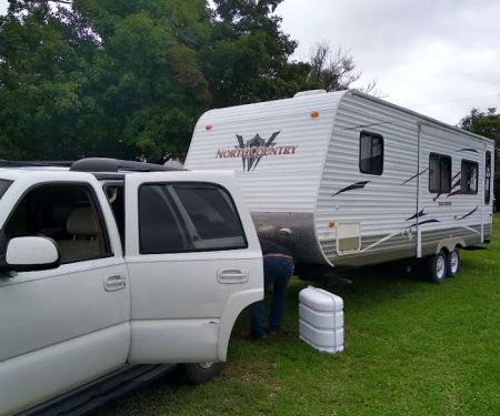 Henry's Mobile Home & RV Park