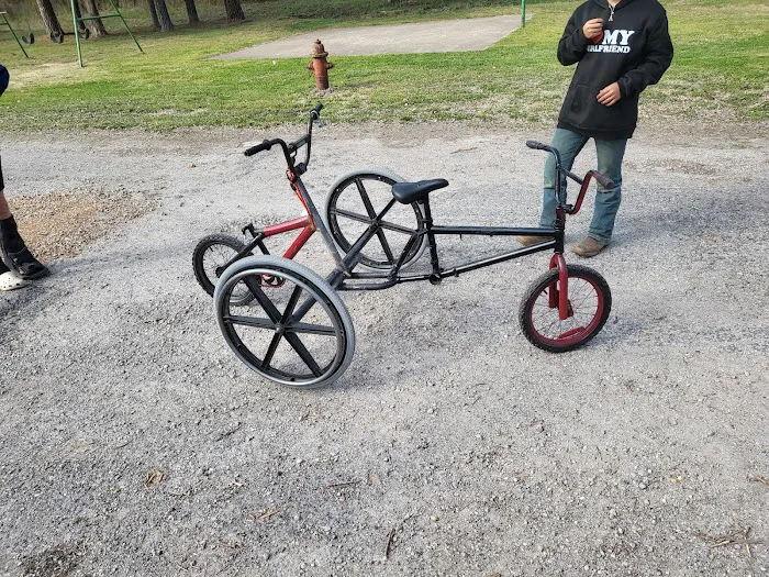 Whispering Pines Mobile Home park Picture 3