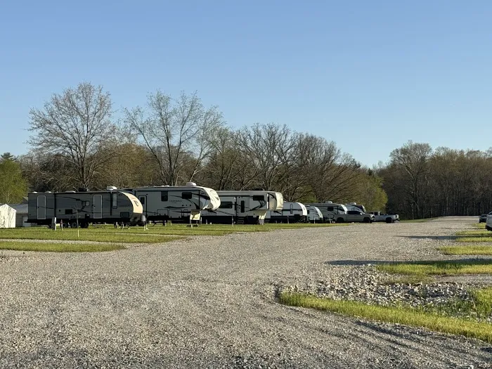 Destination Outdoors RV Park Picture 2
