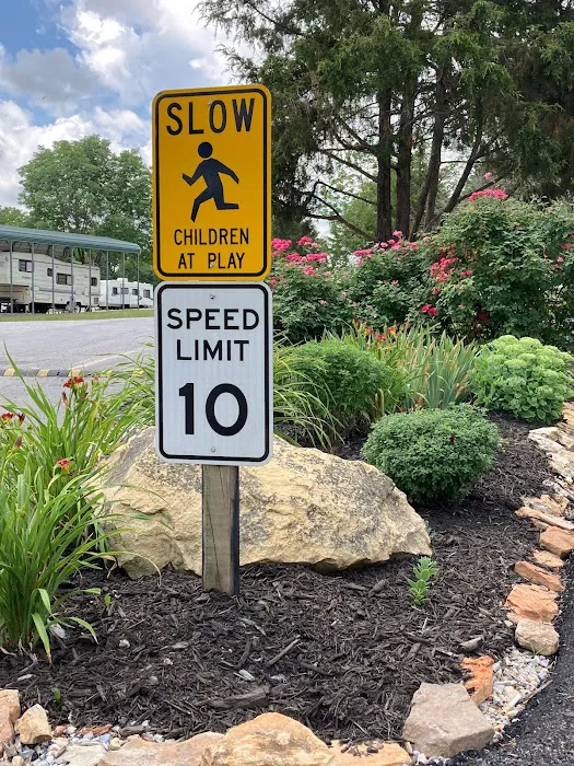 Silver Springs RV Park Picture 8