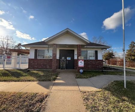 English Village Mobile Home Community