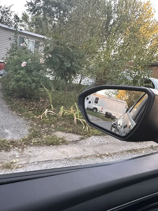 English Village Mobile Home Community Picture 9