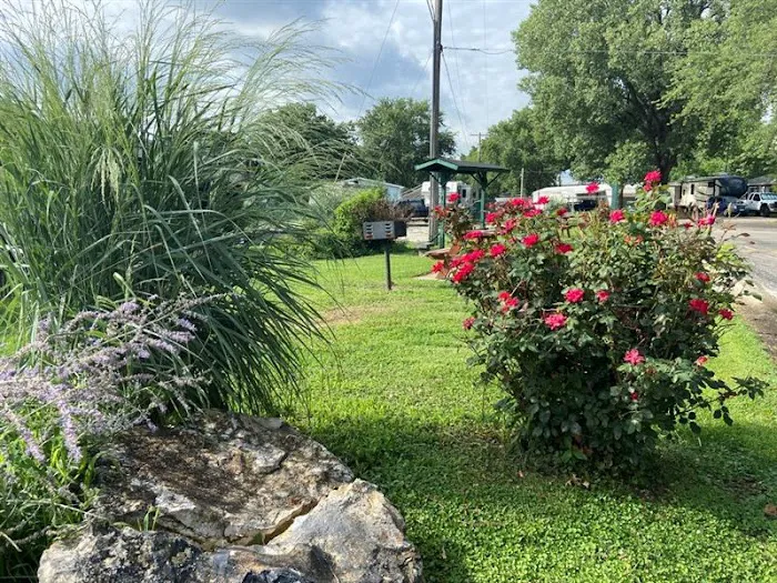 Ozark Highlands Homes & RV Resort Picture 6