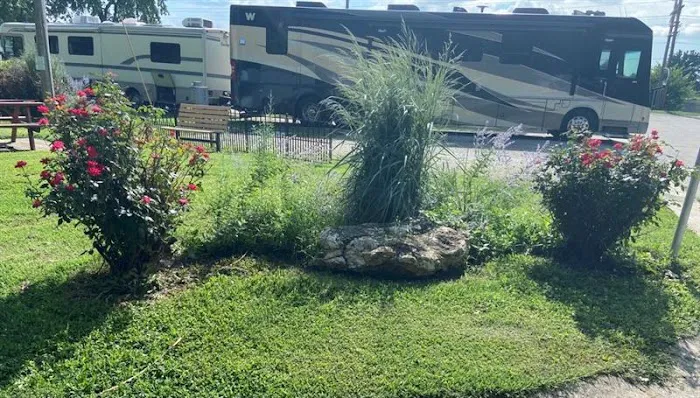 Ozark Highlands Homes & RV Resort Picture 7