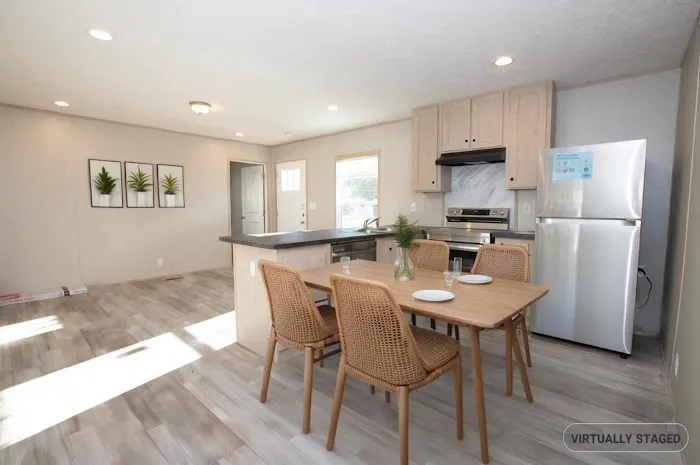 Alpine Village Mobile Home Community Picture 6