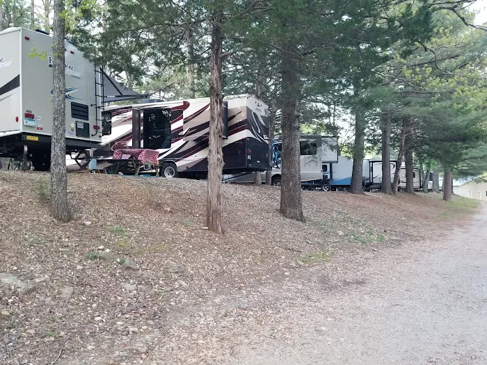Ozark RV Park and Cabins Picture 4