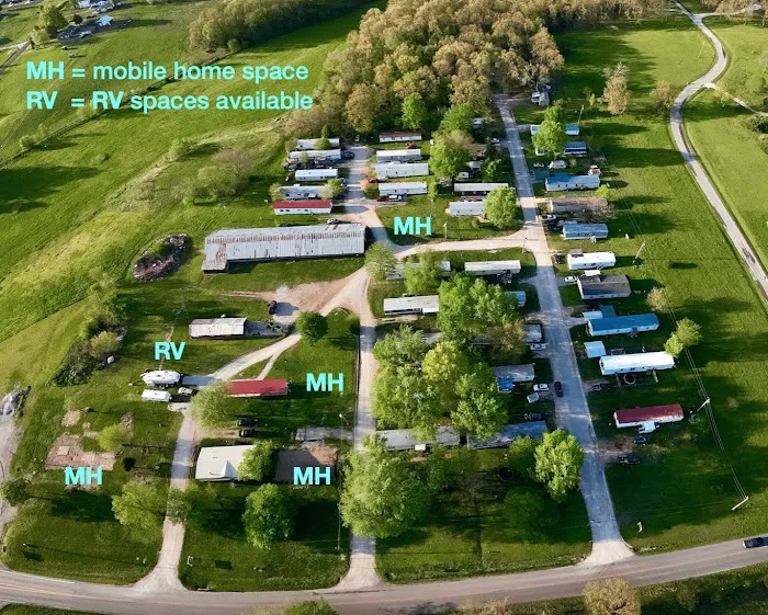 Monett Village Mobile Home & RV Park Picture 4