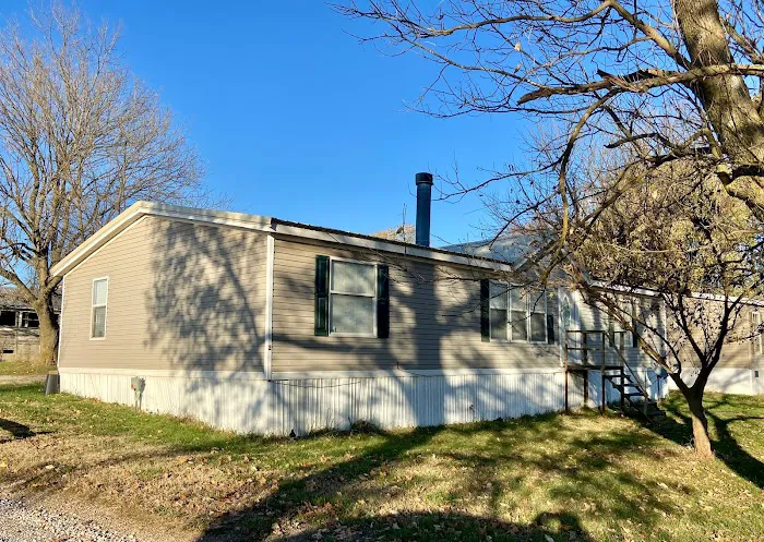 Monett Village Mobile Home & RV Park Picture 7