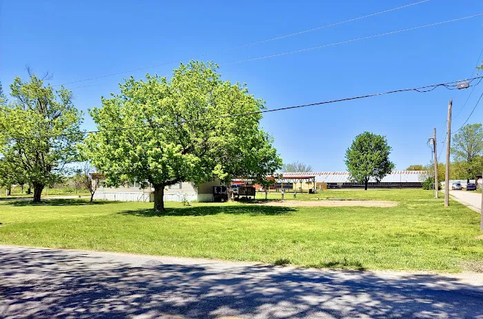 Monett Village Mobile Home & RV Park Picture 9