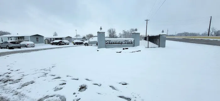 Serenity mobile home Park Picture 3