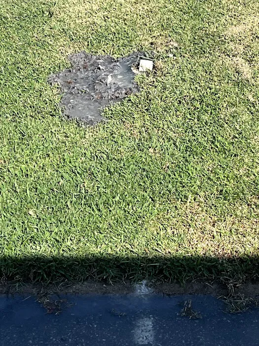 Rolling Hills Mobile Home Park Picture 4