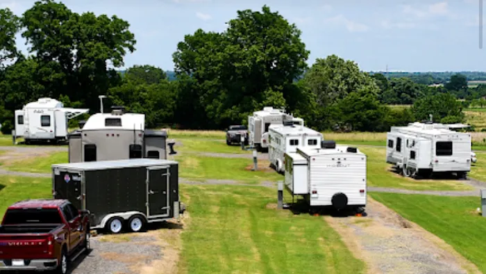 Hilltop RV Park Picture 4