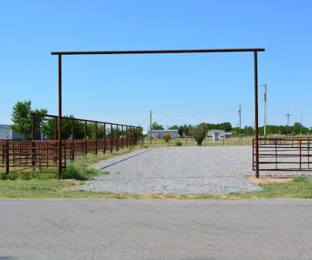 Riata RV & Horse Stop