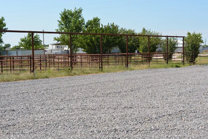 Riata RV & Horse Stop Picture 8