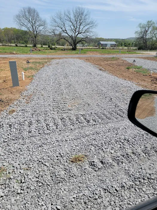 Barnwood RV Park Picture 2