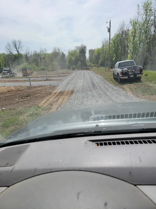 Barnwood RV Park Picture 4