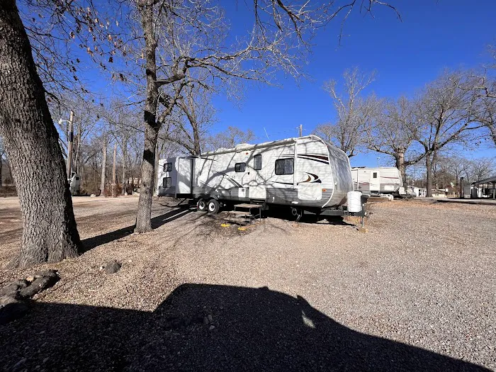 Pure Okie's Whitetail Run RV Park & Boat Storage Picture 5