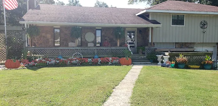 Lazy S Mobile Home Park Picture 4