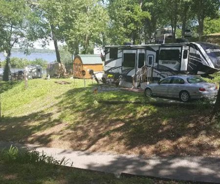 Grand View Village Resort