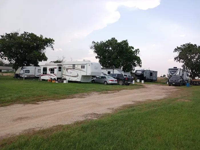 LoneStar PecanShell RV Ranch and Camp Picture 2
