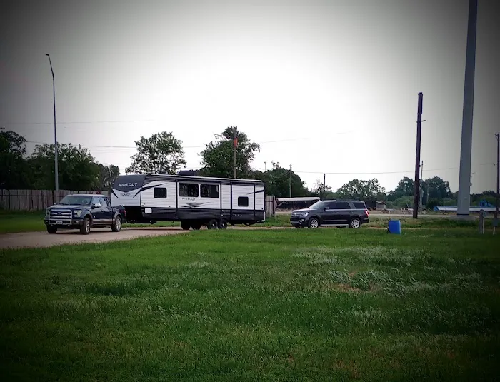 LoneStar PecanShell RV Ranch and Camp Picture 4