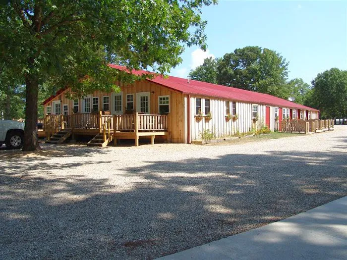 Ozarks Mountain Springs R.V. Park & Cabins Picture 1