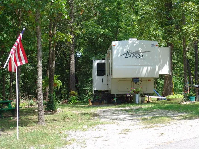 Ozarks Mountain Springs R.V. Park & Cabins Picture 7