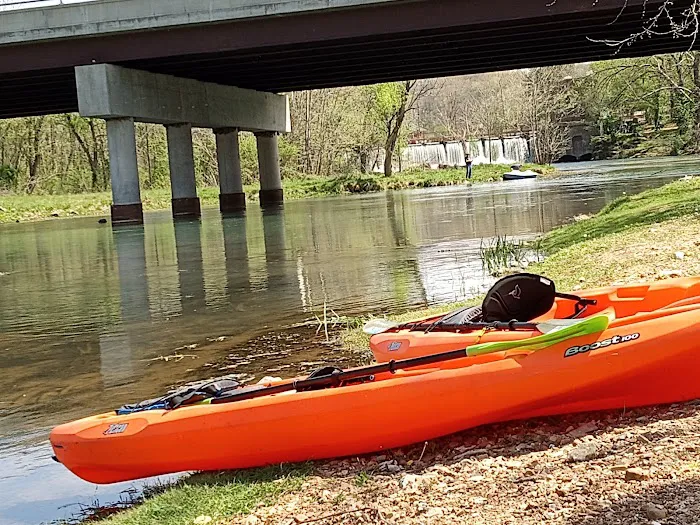 Mammoth Spring R.V. Park and Cabins Picture 8