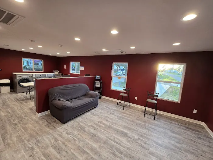 Caravan RV Picture 9