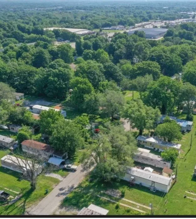 Highland Mobilehome Park Picture 3