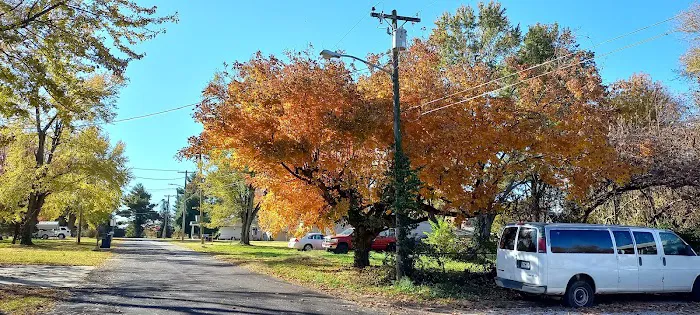 Hillcrest and Highland Mobile Home Park Picture 4