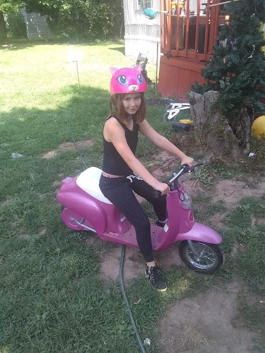 Lazy Acres Mobile RV Park Picture 8