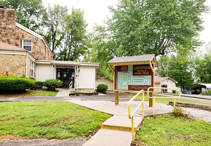 Lakewood Estates Mobile Home Community Picture 2