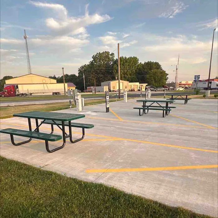 Love's RV Hookup Picture 3