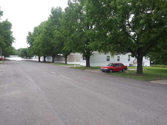 Bella Vista Village Picture 9