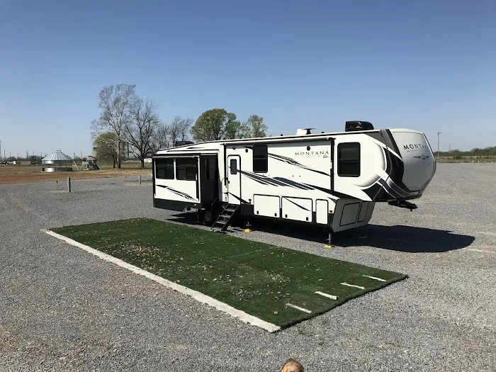 The Farm RV Park Picture 7